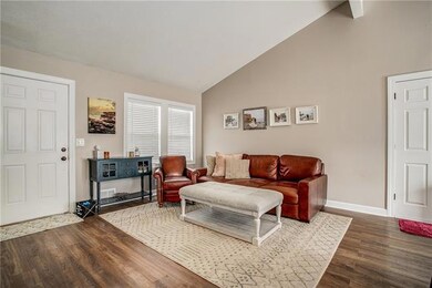 7109 Edgewood Blvd, Shawnee, KS 66203 - photo 4