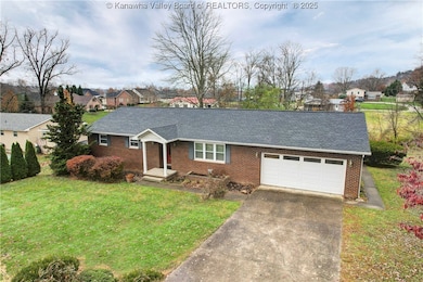 3802 Kathy Dr, Hurricane, WV 25526 - photo 2