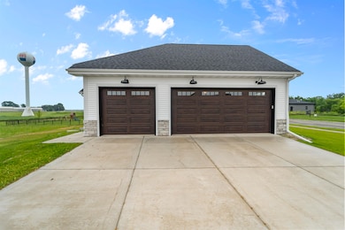 6250 Ronald Reagan Dr, Deforest, WI 53532 - photo 5