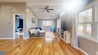 116 E Court Dr, Decatur, IL 62526 - photo 5