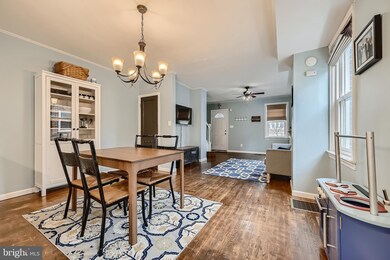 121 Bloomsbury Ave, Catonsville, MD 21228 - photo 2