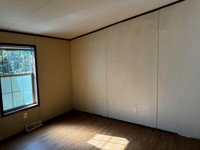 1011 Knapp Pond Rd, Cavendish, VT 05142 - photo 7