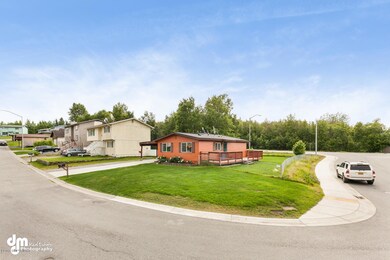 9800 Chelatna Cir Anchorage AK-large-002