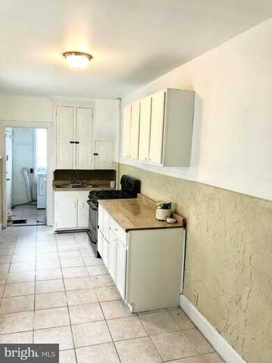 330 Mulberry St, Reading, PA 19604 - photo 4