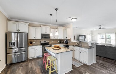 197 Jobe Dr, Statesville, NC 28677 - photo 7