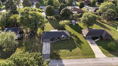 119 N Oak Grove, Marshfield, MO 65706 - photo 3