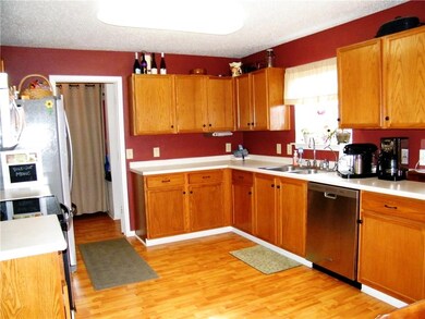 10397 Parmer Cir, Fishers, IN 46038 - photo 3