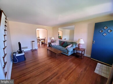 2222 Windsor Ave, Drexel Hill, PA 19026 - photo 4