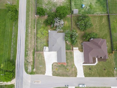 101 Metheglin Dr, Temple, TX 76502 - photo 2