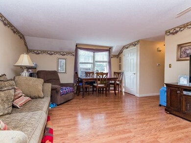 39 Lantern Ln unit 4, Dracut, MA 01826 - photo 2