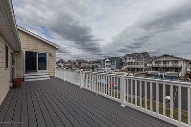 027_1705_Riviera_Ct_221135_306771