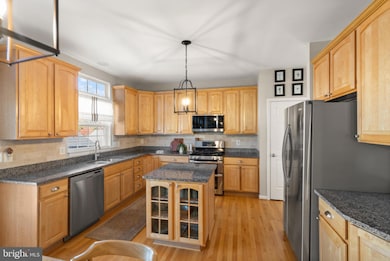 8020 Towering Oak Way, Manassas, VA 20111 - photo 5