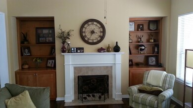 Nice built-ins on each side of the Gas F