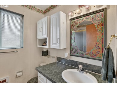 18989 NE Marine Dr unit 26, Portland, OR 97230 - photo 7