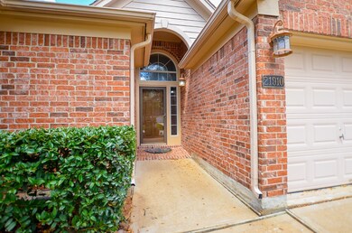 21910 Rivergate Ct, Richmond, TX 77469 - photo 4