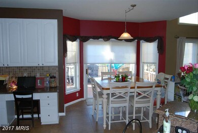 6110 Flemish Blue Ct, Sykesville, MD 21784 - photo 4