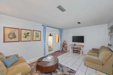 208 3rd St SE unit J, Fort Walton Beach, FL 32548 - photo 2