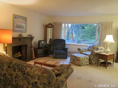 Living Room. Spacious 20  x 13  living room with w