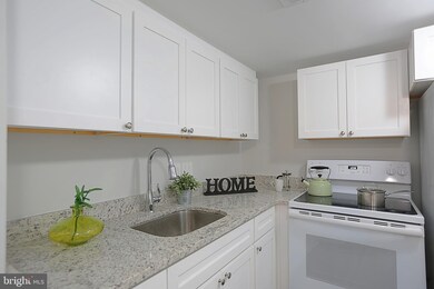 6511 Flanders Dr, Hyattsville, MD 20783 - photo 2