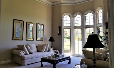 Formal front room - use for living or music