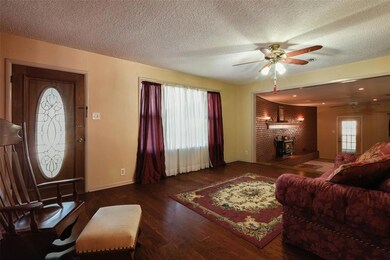 743 W Brock St, Denison, TX 75020 - photo 3