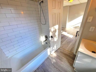 259 Chestnut St unit 2, Pottstown, PA 19464 - photo 6