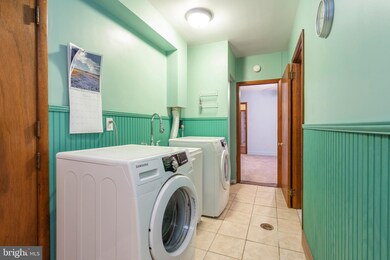 2479 Stinson Ln, Norristown, PA 19403 - photo 6