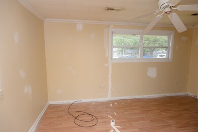 805 Cowan Ave, Shelbyville, TN 37160 - photo 3