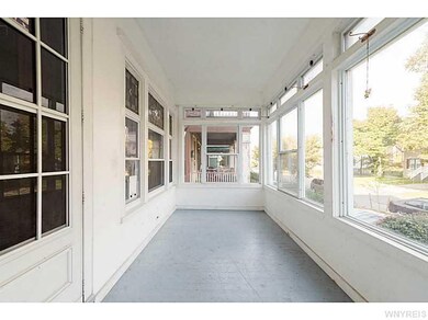 Porch - Enclosed Lower