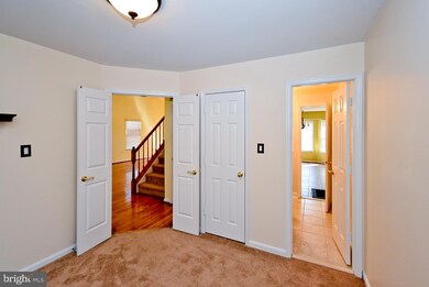 6421 Gwinnett Ln, Bowie, MD 20720 - photo 5