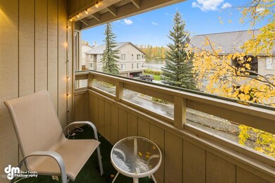 02-Balcony-5M8A3190