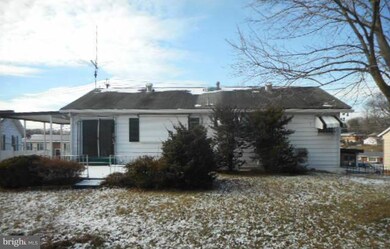 303 Yorknolls Dr, Capitol Heights, MD 20743 - photo 3