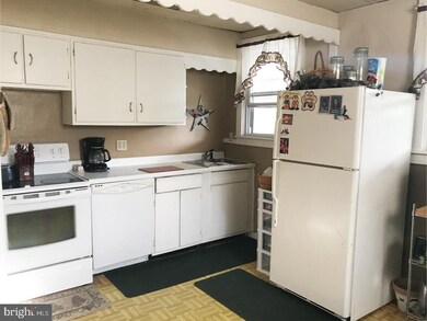 122 Clay St, Tamaqua, PA 18252 - photo 7