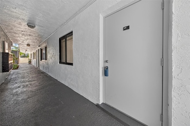 2201 NE 36th St unit 104, Lighthouse Point, FL 33064 - photo 2