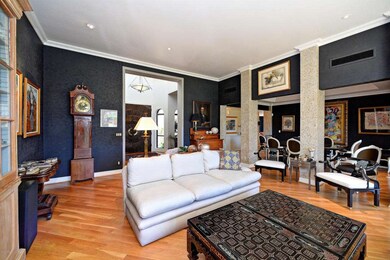 005_Living - Foyer