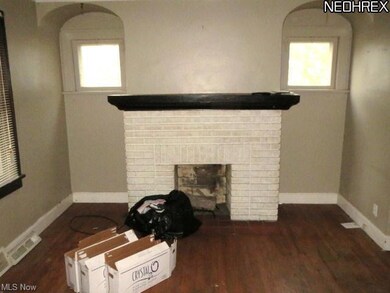 19402 Kewanee Ave, Cleveland, OH 44119 - photo 2