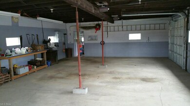 Second view of 40' x 26' three car garage with acc