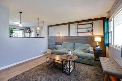 6-web-or-mls-302-flora-ave