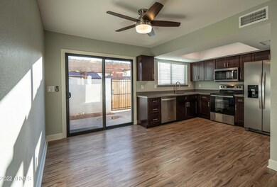 Dining & Kitchen