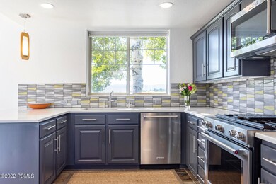 6163 N Fox Pointe Cir Apt C1 Park City U