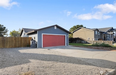 425 N Desdemona Ave, Othello, WA 99344 - photo 3