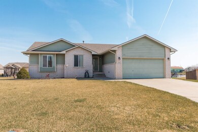841 S Longbranch Cir, Maize, KS 67101 - photo 2