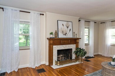 223 W Dunedin Rd, Columbus, OH 43214 - photo 5