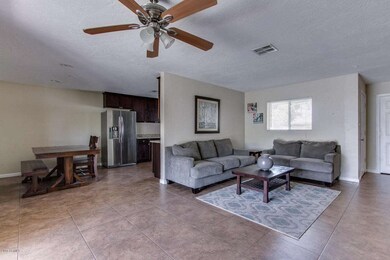 Living Dining Room-3817 E Vernon Ave
