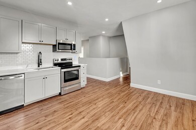 697 Bridge St unit 3, Lowell, MA 01850 - photo 6