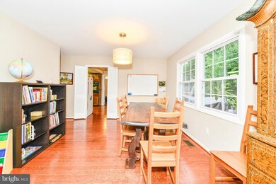 4106 Maureen Ln, Fairfax, VA 22033 - photo 6