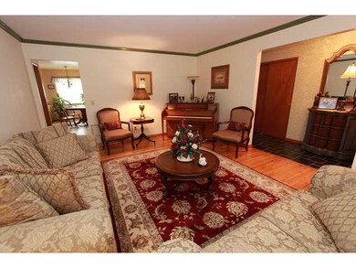 6093 Clintonview St, Columbus, OH 43229 - photo 4