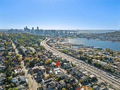 2212 Broadway E, Seattle, WA 98102 - photo 2