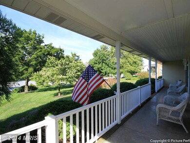 6613 Hunter Trail Way, Frederick, MD 21702 - photo 6