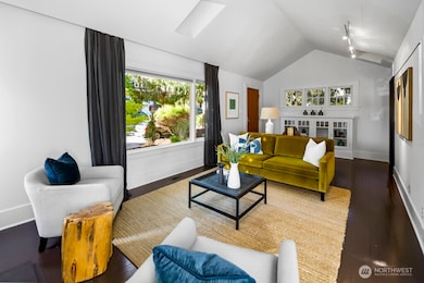 3618 Whitman Ave N, Seattle, WA 98103 - photo 6